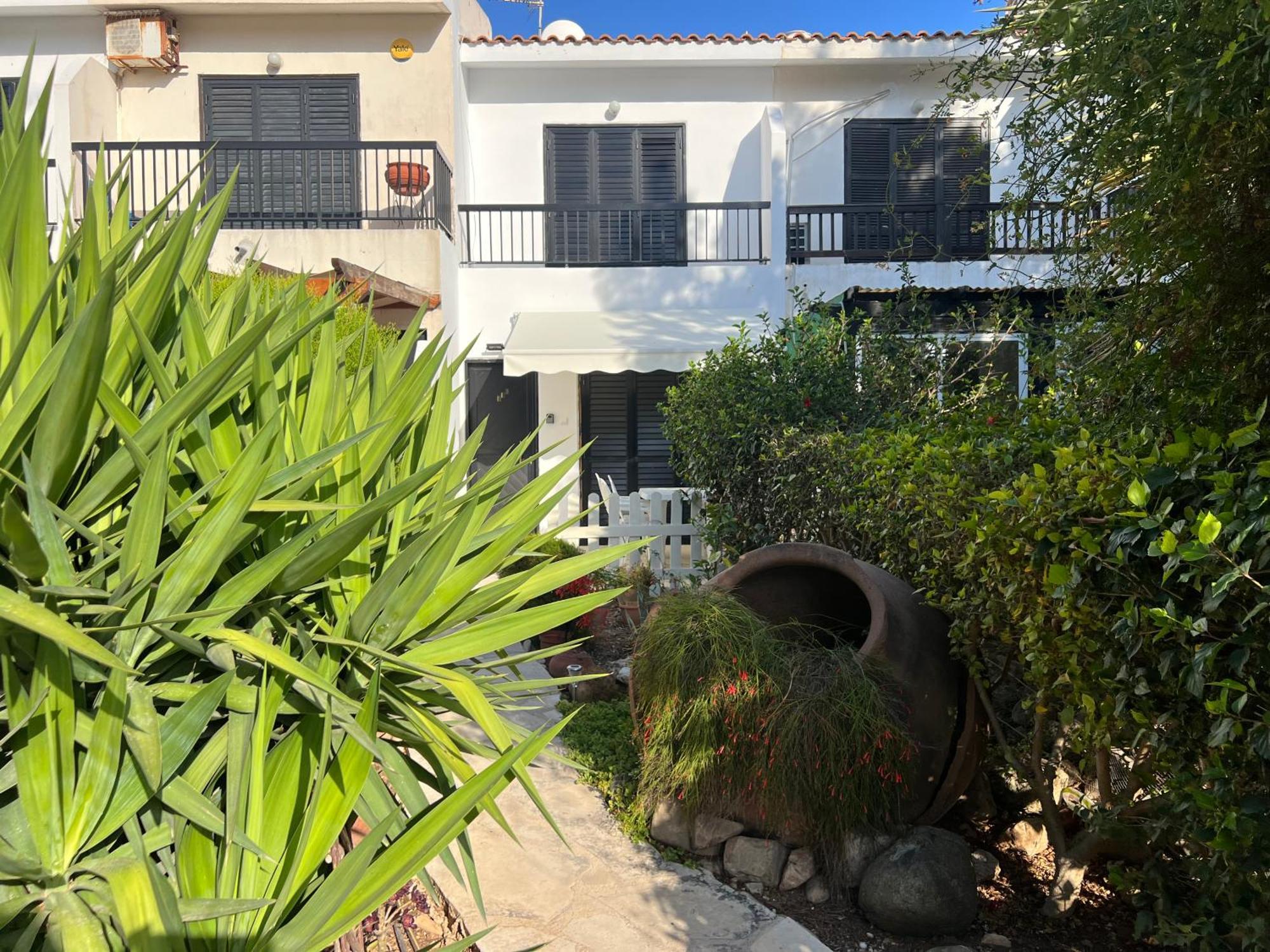 Natalia's Townhouse, Margarita Gardens 003 * Pafos
